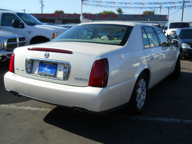 Cadillac Deville 2001 photo 1