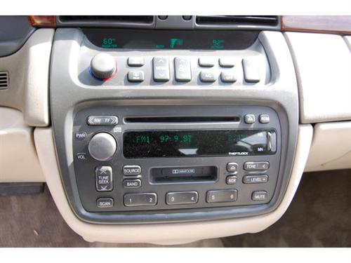 Cadillac Deville 2001 photo 3