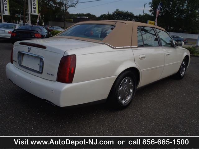 Cadillac Deville 2001 photo 2