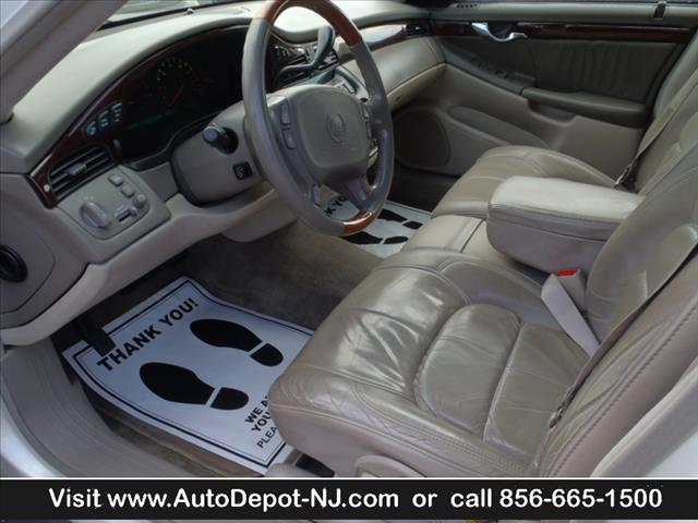 Cadillac Deville 2001 photo 3