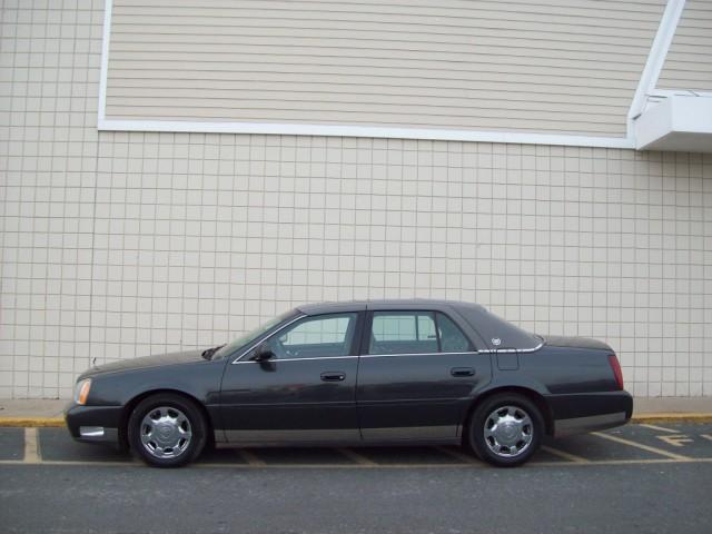 Cadillac Deville 2002 photo 1