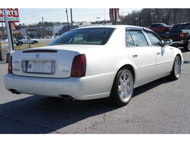 Cadillac Deville 2002 photo 4