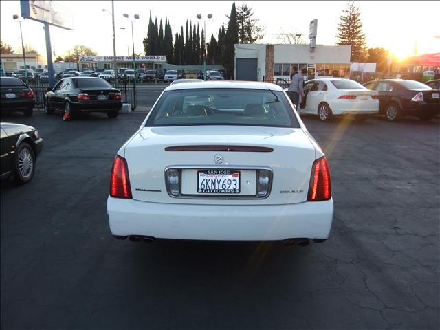 Cadillac Deville 2002 photo 3
