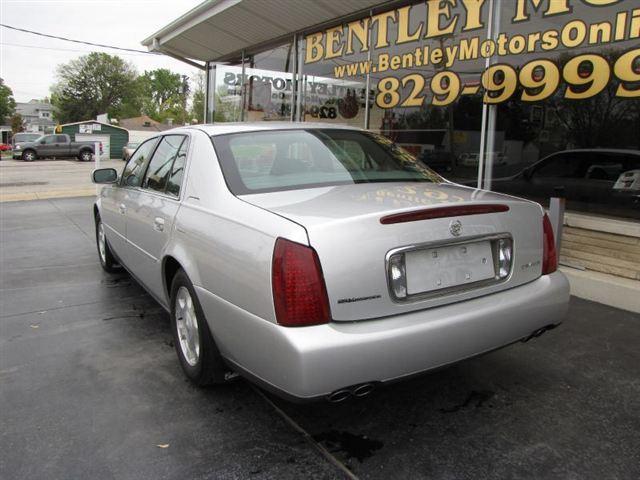 Cadillac Deville 2002 photo 1