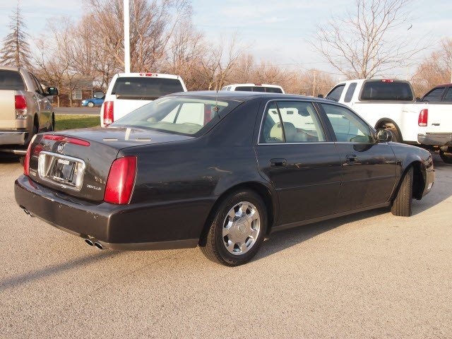 Cadillac Deville 2002 photo 2