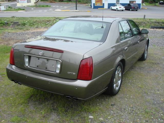 Cadillac Deville 2002 photo 3