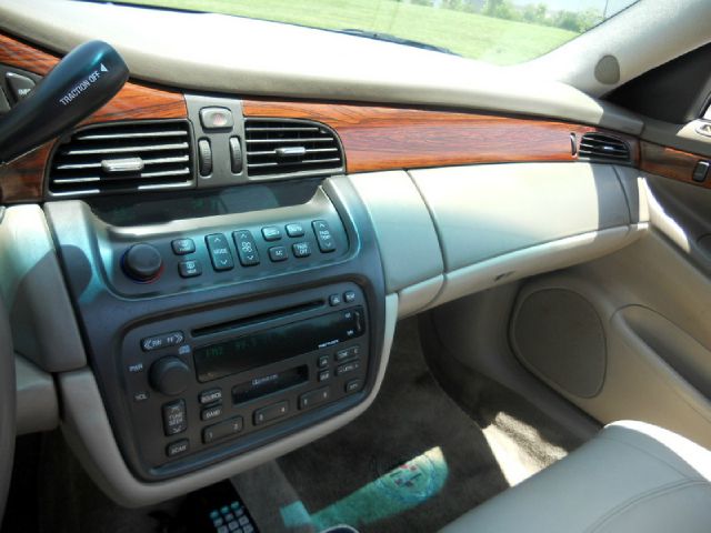 Cadillac Deville 2002 photo 10