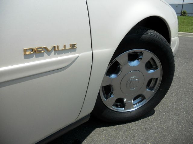 Cadillac Deville 2002 photo 15