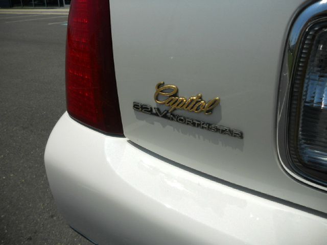 Cadillac Deville 2002 photo 16