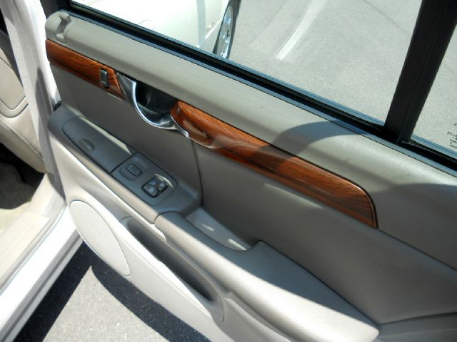 Cadillac Deville 2002 photo 6