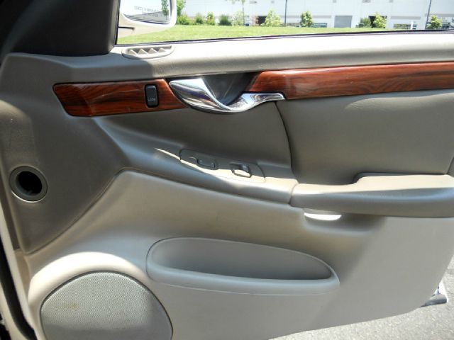 Cadillac Deville 2002 photo 7