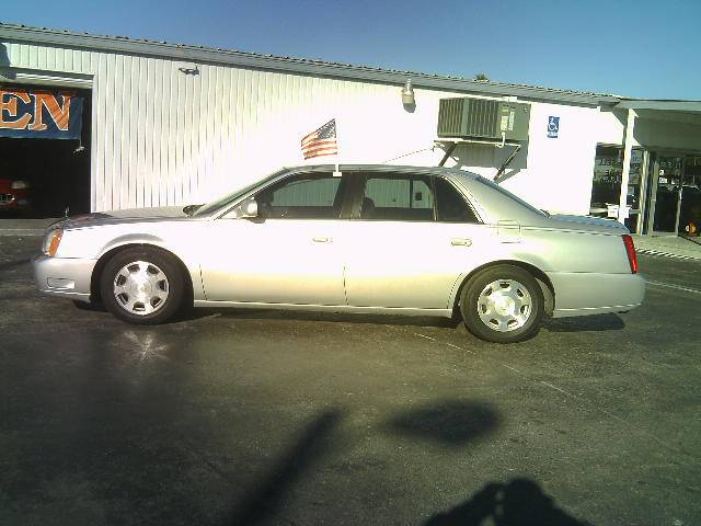 Cadillac Deville 2002 photo 2