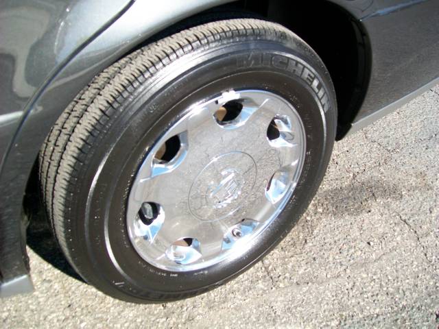 Cadillac Deville 2002 photo 4