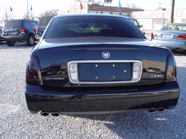 Cadillac Deville 2002 photo 1