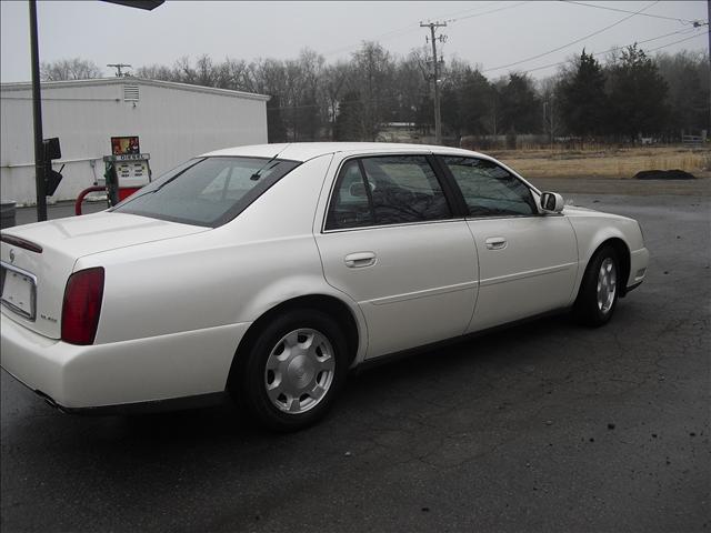Cadillac Deville 2002 photo 3
