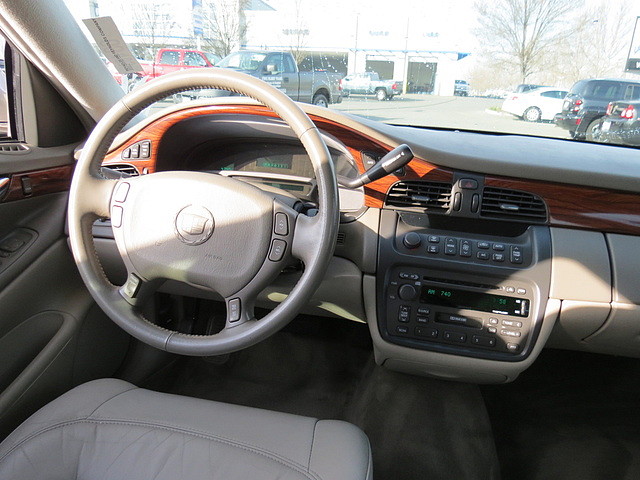 Cadillac Deville 2002 photo 3