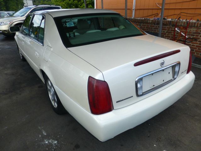 Cadillac Deville 2002 photo 2