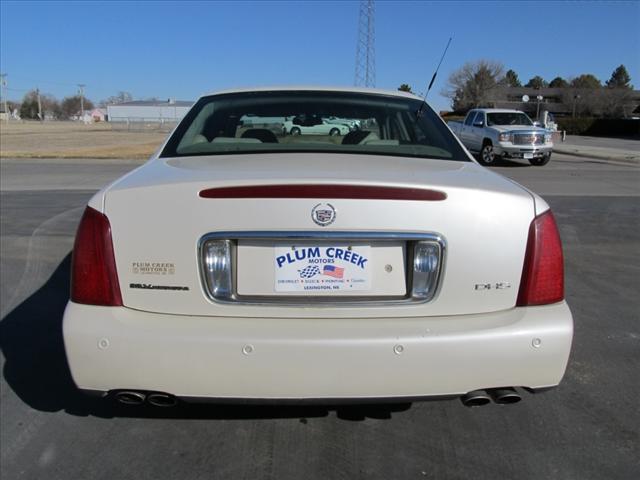 Cadillac Deville 2002 photo 2