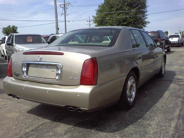 Cadillac Deville 2002 photo 3