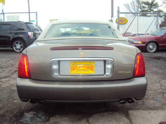 Cadillac Deville 2002 photo 1