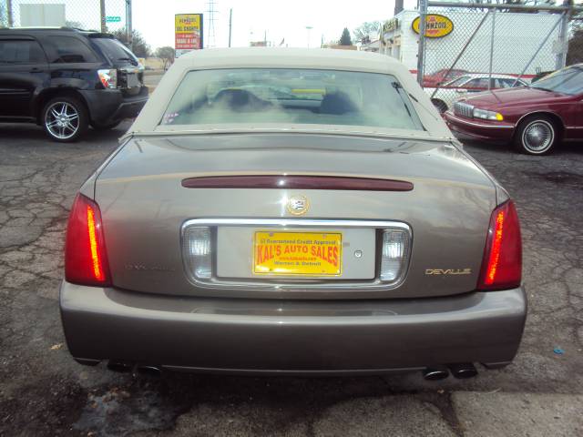 Cadillac Deville 2002 photo 2