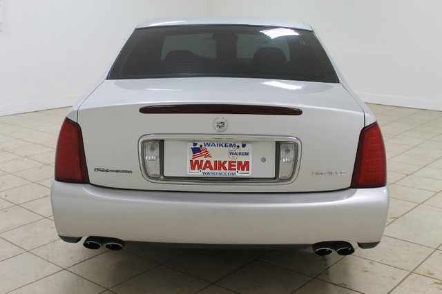 Cadillac Deville 2002 photo 2