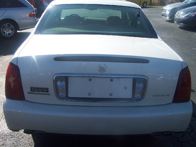 Cadillac Deville 2002 photo 3