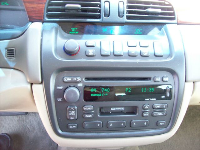 Cadillac Deville 2002 photo 4