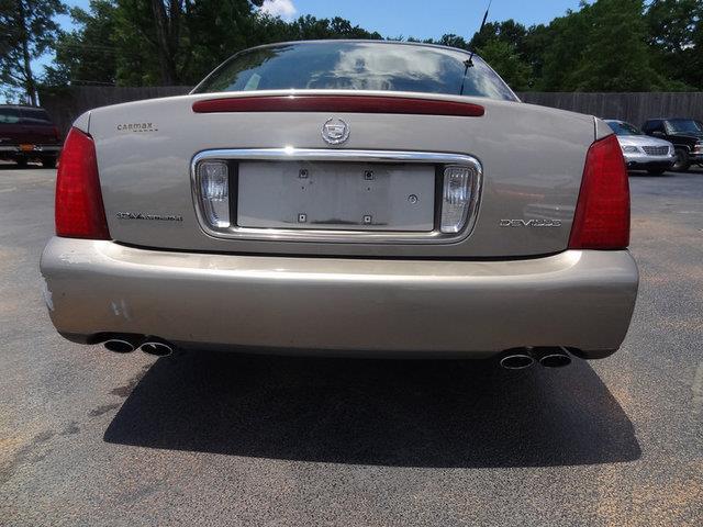 Cadillac Deville 2003 photo 1