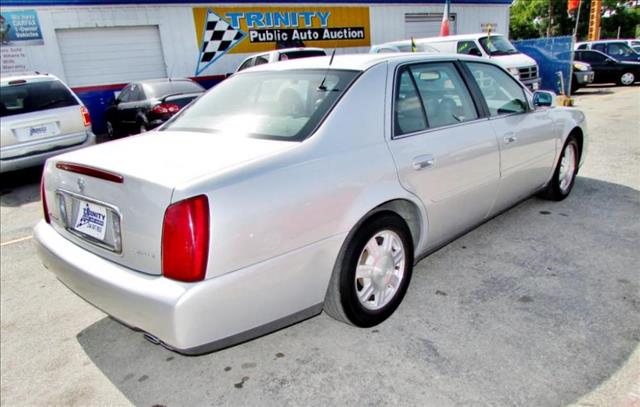 Cadillac Deville 2003 photo 2