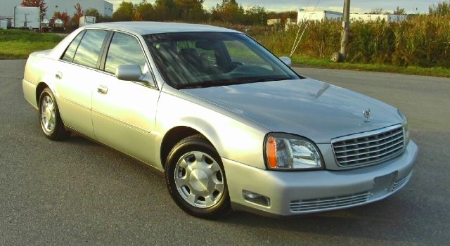 Cadillac Deville 2003 photo 1