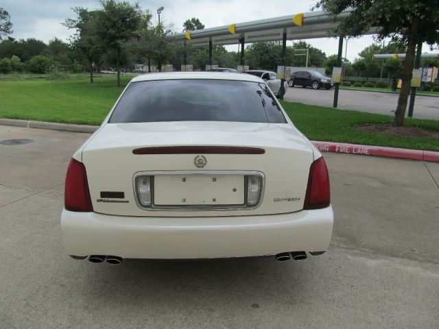 Cadillac Deville 2003 photo 1