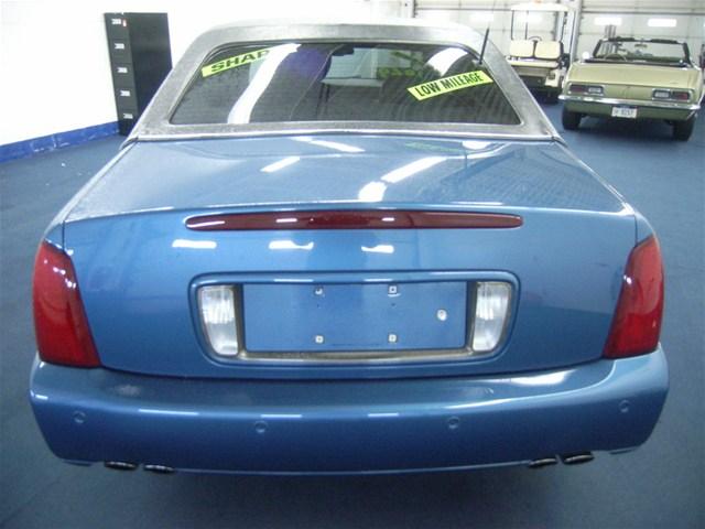 Cadillac Deville 2003 photo 3