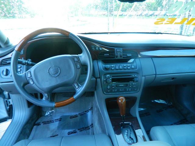 Cadillac Deville 2003 photo 4
