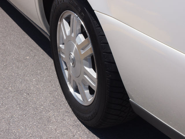 Cadillac Deville 2004 photo 1