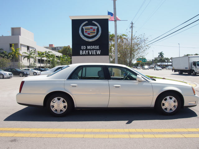 Cadillac Deville 2004 photo 4