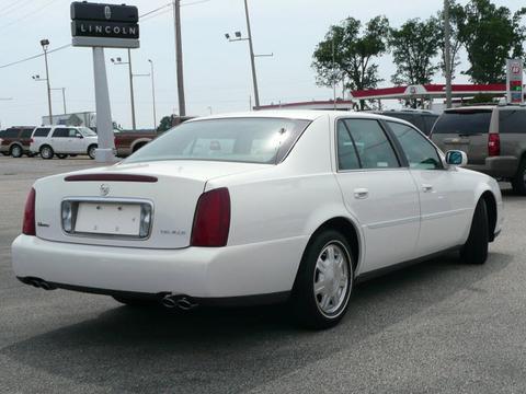 Cadillac Deville 2004 photo 3