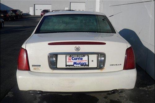 Cadillac Deville 2004 photo 2