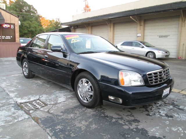 Cadillac Deville 2004 photo 2