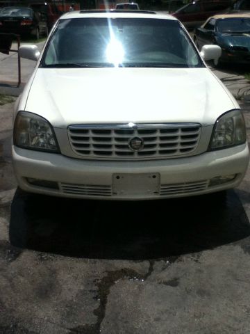 Cadillac Deville 2004 photo 2