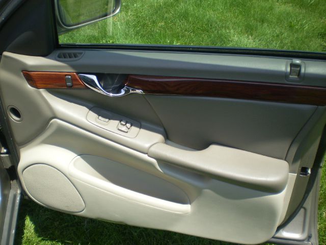 Cadillac Deville 2004 photo 18