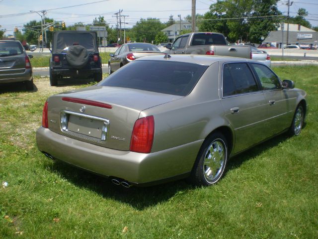 Cadillac Deville 2004 photo 2