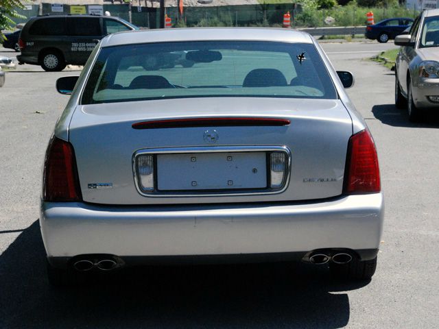 Cadillac Deville 2004 photo 1