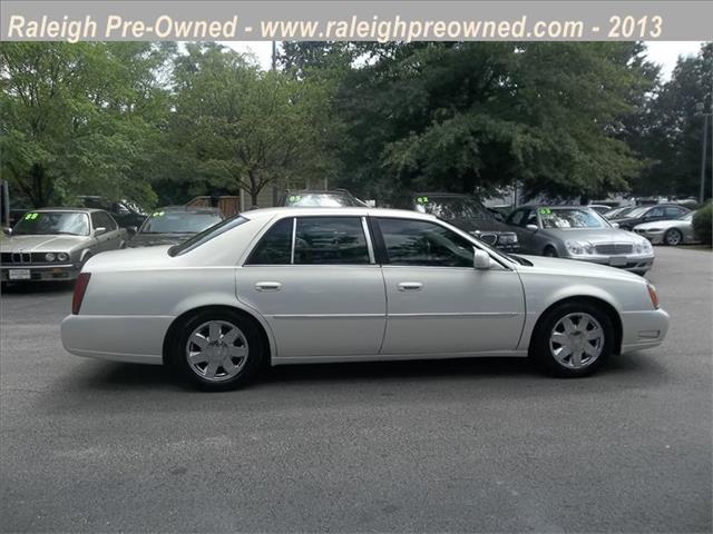 Cadillac Deville 2004 photo 2