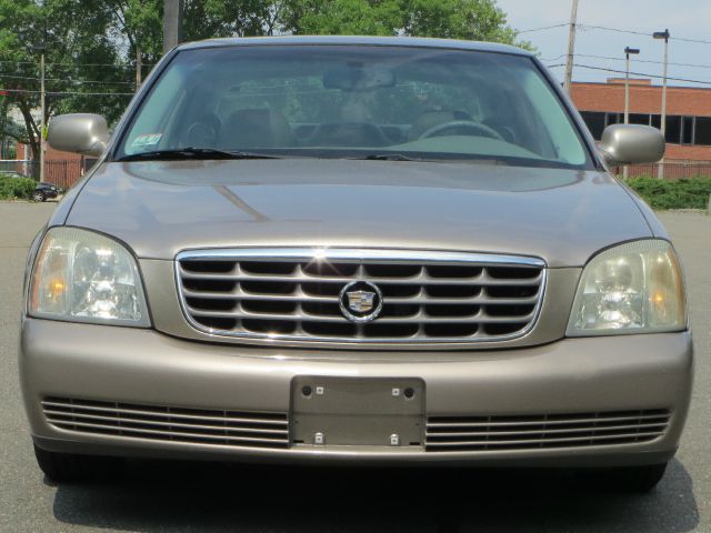 Cadillac Deville 2004 photo 2