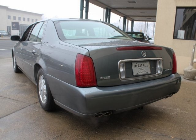 Cadillac Deville 2004 photo 2