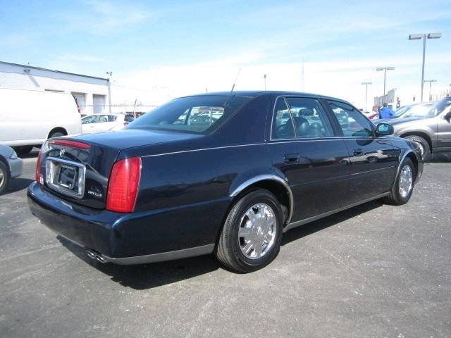 Cadillac Deville 2004 photo 1