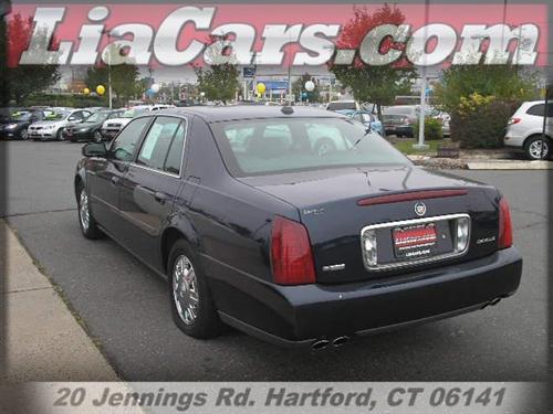 Cadillac Deville 2004 photo 2