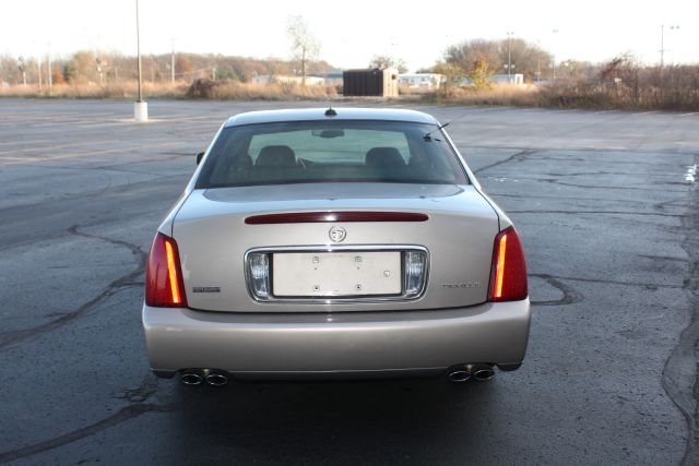 Cadillac Deville 2004 photo 1