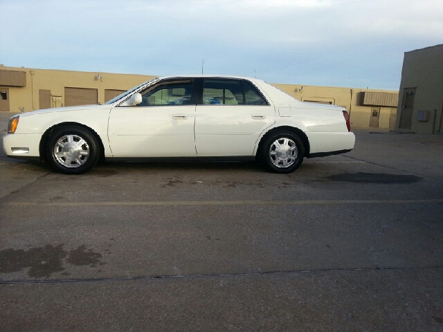 Cadillac Deville 2004 photo 1